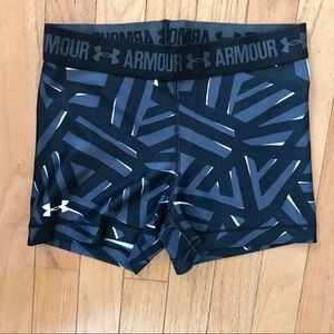 Under Armour biker workout shorts Small